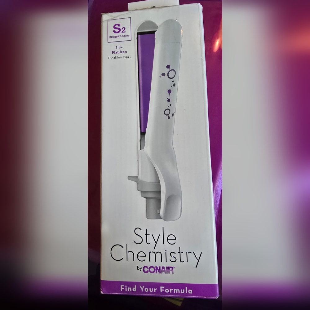 Conair Style Chemistry 1-Inch Flat Iron - White